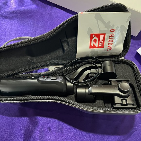 πSmooth Q 3-Axis Handheld Gimbal Stabilizer for Smartphones & Action Cameras - Picture 8 of 16